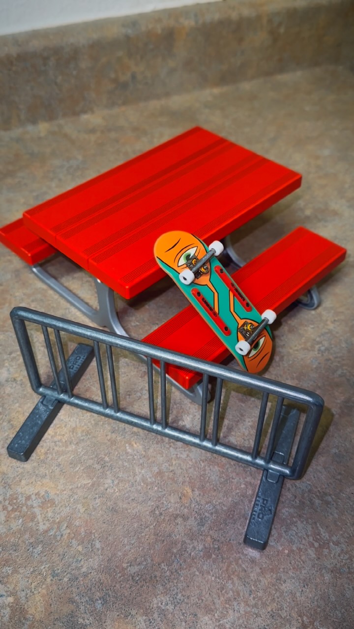 @pushplanks: Tech Deck Tuesday.